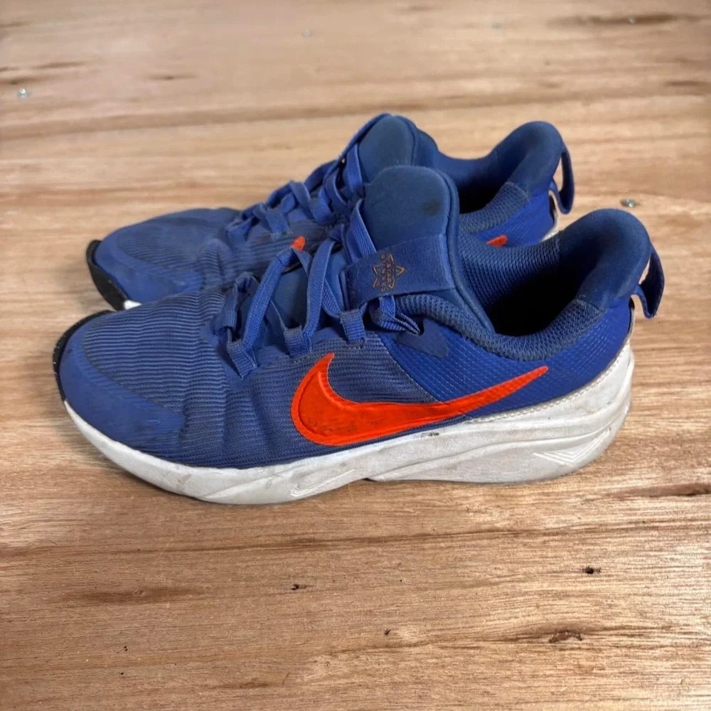 Nike blue tennis shoes, Kids Size US 3Y